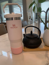 Load image into Gallery viewer, Protective Silicone Boot For Hydro Flask Bottles & Travel Tumbler, Stanley Tumbers and MORE
