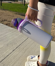 Load image into Gallery viewer, Bottle Handle for Owala FreeSip 24oz 32oz 40oz – Strong Plastic Water Bottle Holder, Durable Easy Carry Accessory for Running, Jogging, Gym, Hiking, and Drinking While Driving & More